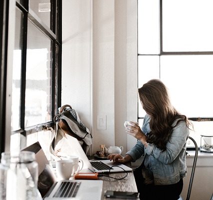 Writing Smarter: How AI Tools Are Revolutionizing the Writing Process and Content Creation