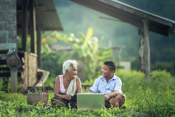 Elevating Your Writing Game: How AI Tools Enhance Efficiency and Streamline the Creative Process