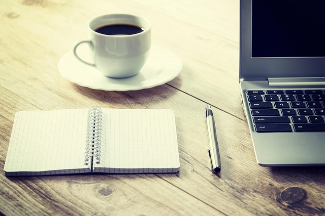 Writing with AI: How Intelligent Tools Are Transforming the Content Creation Landscape