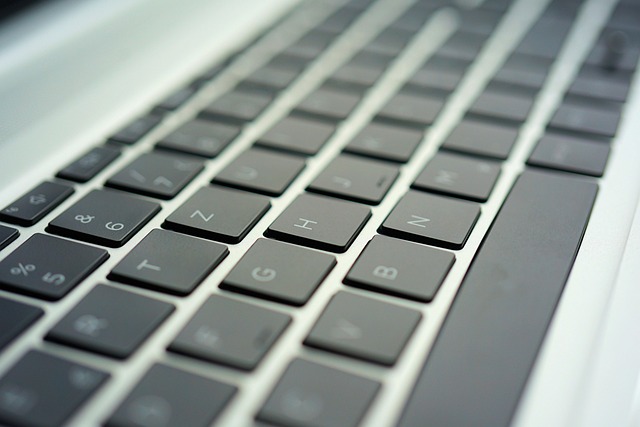 Writing Smarter: Leveraging AI Tools to Enhance Your Content and Streamline the Writing Process