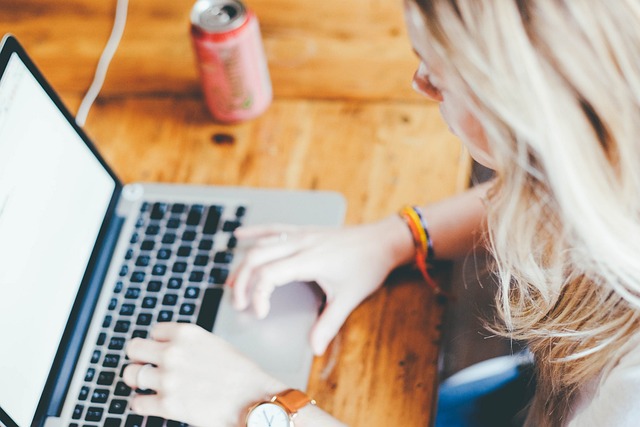 Writing Smarter: How AI Tools Enhance Your Writing Process and Expand Your Literary Potential