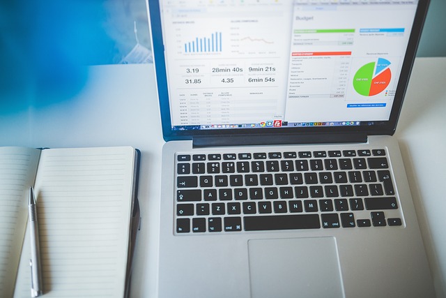 AI in Business: Strategies for Optimizing Operations and Driving Growth in a Competitive Landscape